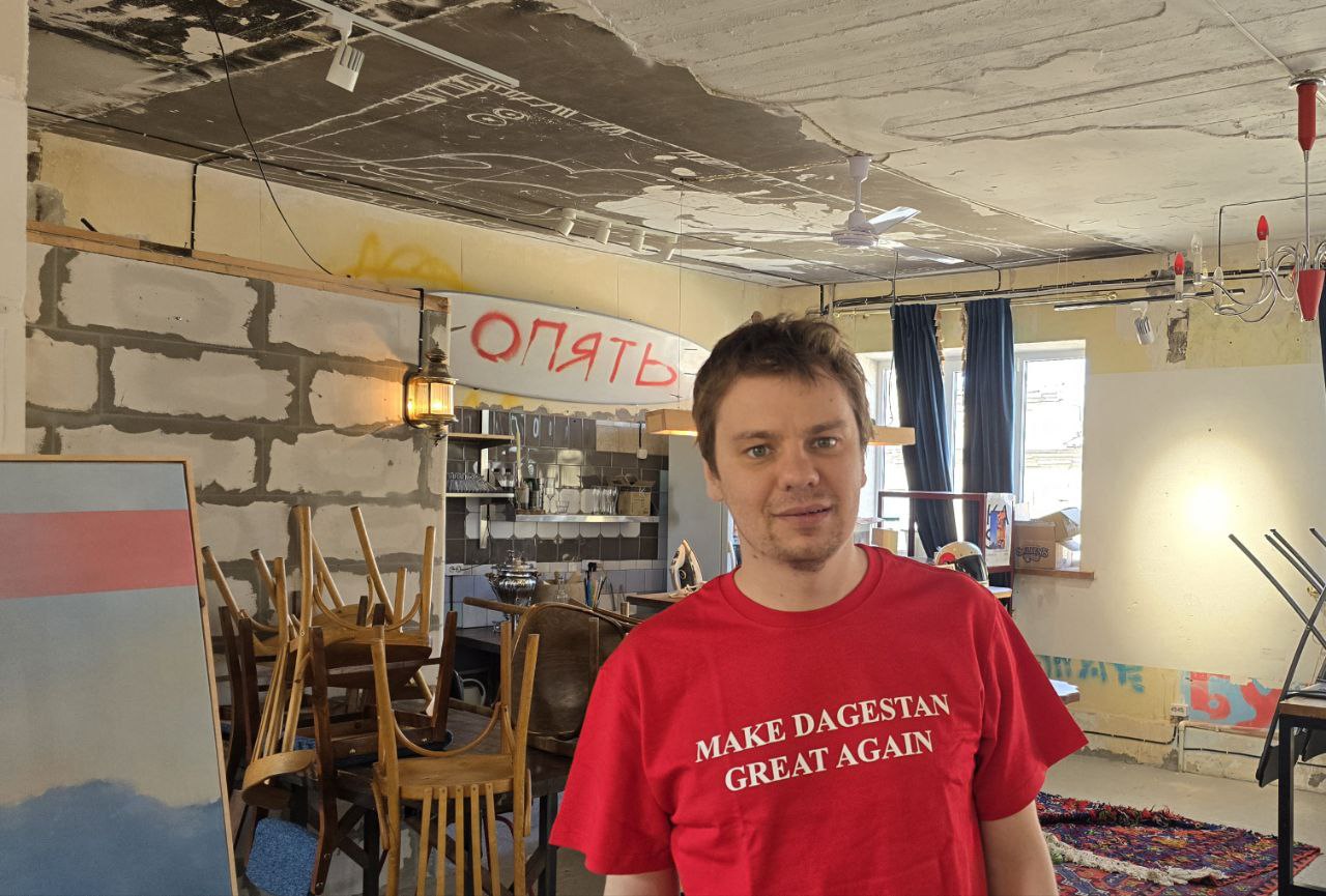 Эмо в Дагестане
Я решил проебать некоторые города в туре, в которых уже был или они были просто унылые типа Ставрополя, чтобы подольше потусить в более интересном Дагестане | Сетка — социальная сеть от hh.ru