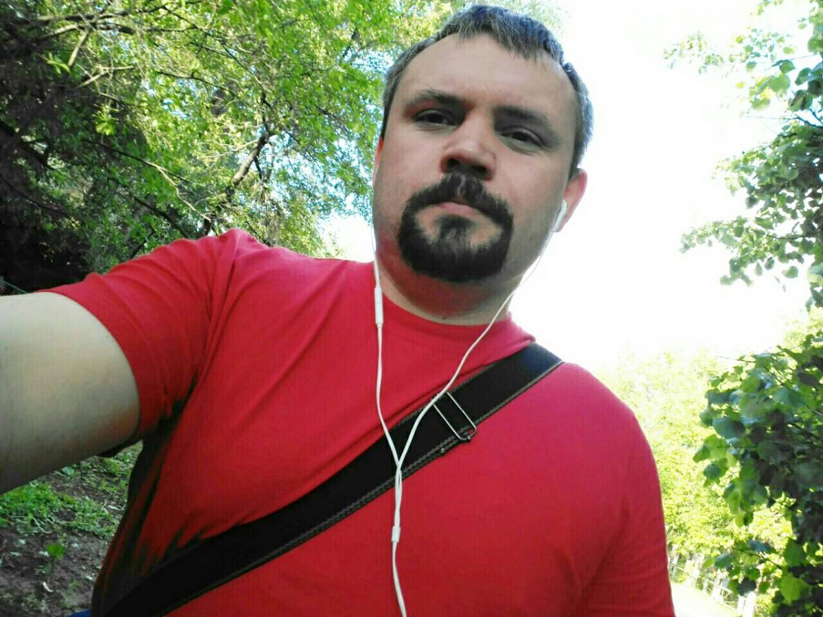 Александр Щекотуров