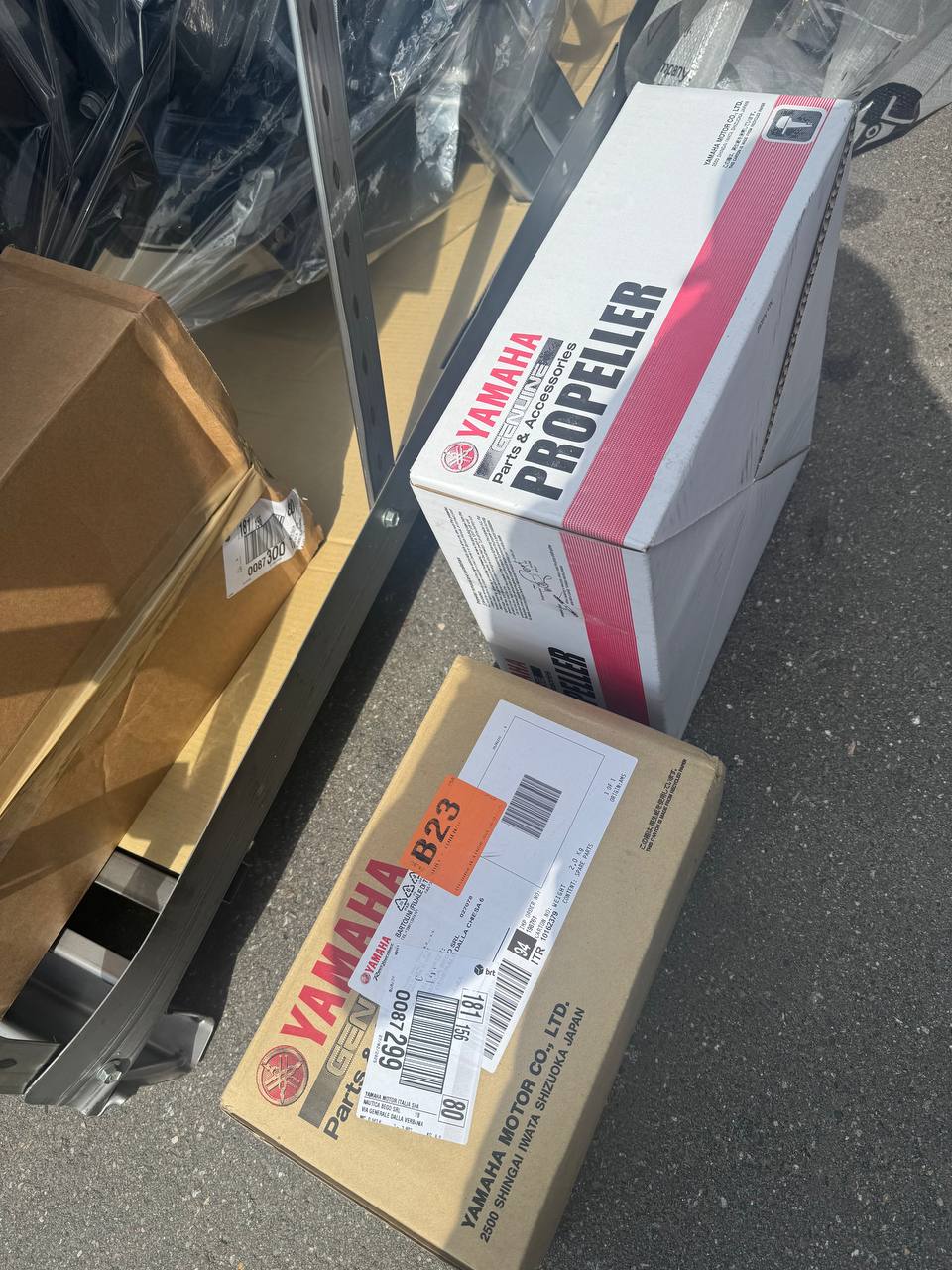 Уважаемые подписчики, приветствую 👋 пока был на выставке в Самаре совершенно не успеваю делиться с вами отгрузками лодочных моторов! Алексею из города Саратов приехал лодочный мотор с Европы Yamaha 40... | Сетка — социальная сеть от hh.ru