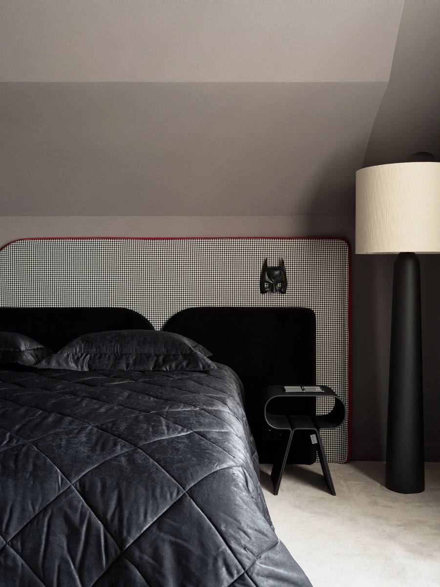 Когда молодой юрист попросил оформить свой дом в максимально темных тонах, дизайнер Юлия Тушева увидела в этом не просто эстетический выбор, а философию жизни, но отнеслась к нему творчески и с долей ... | Сетка — социальная сеть от hh.ru