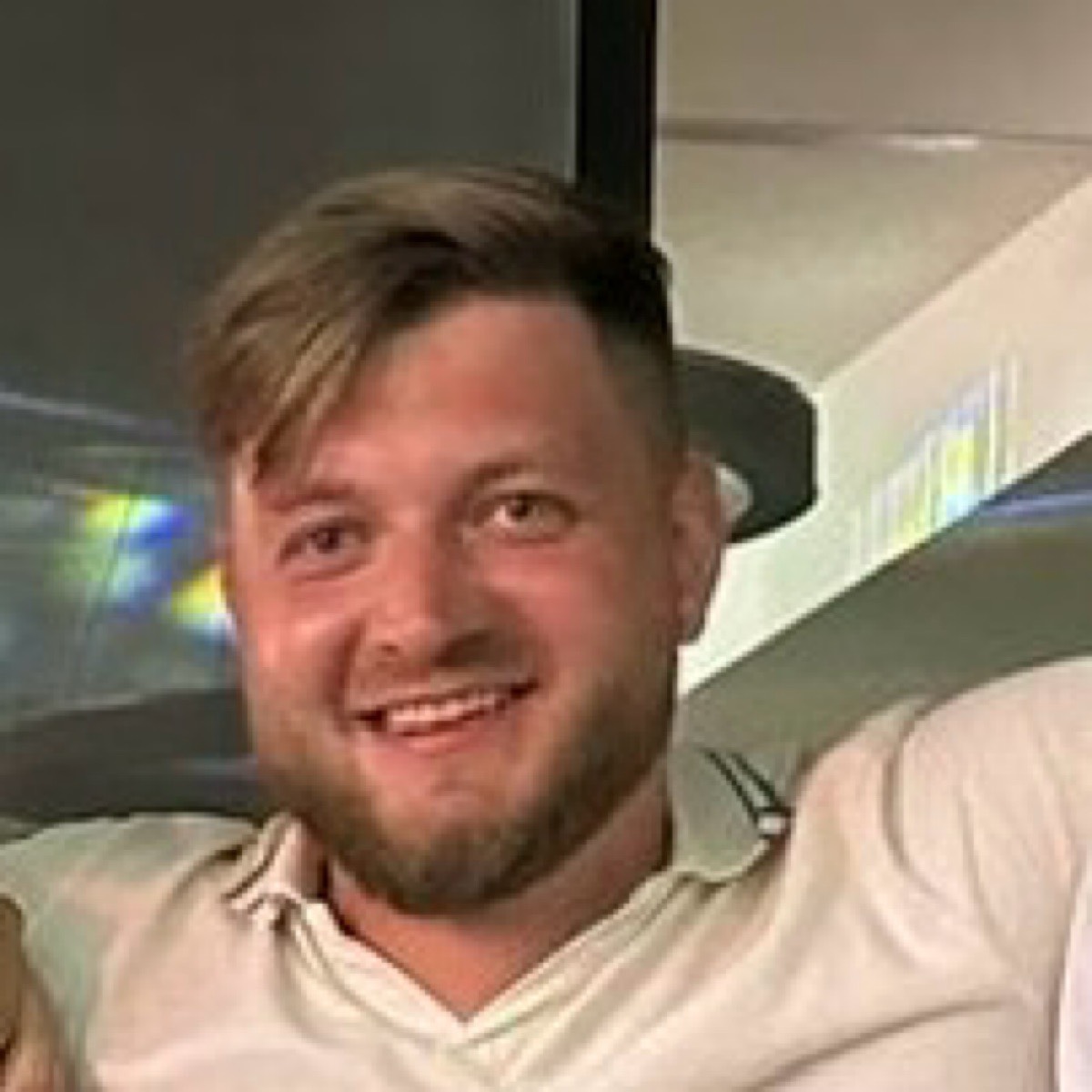 Анатолий Максин