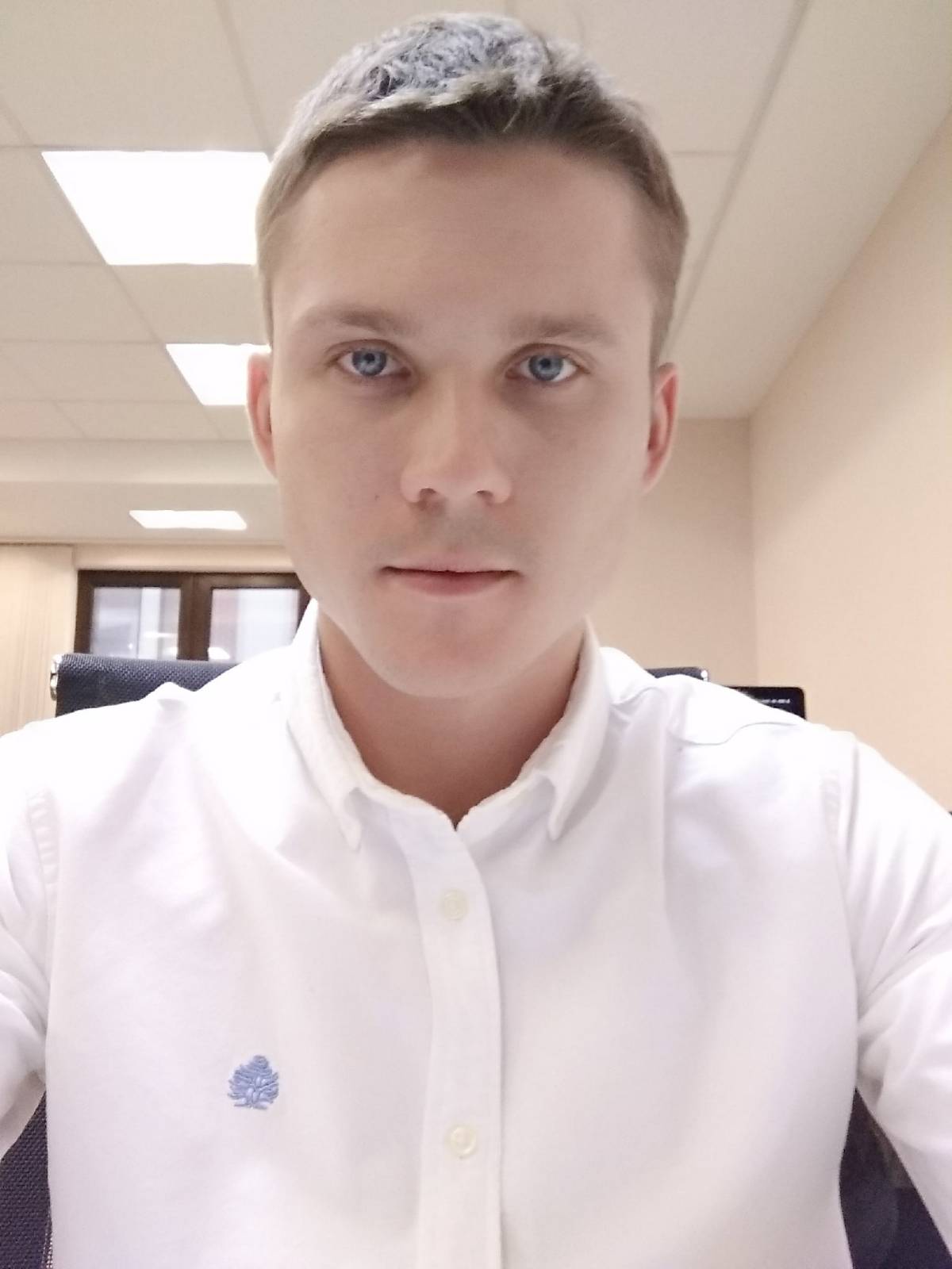 Максим Ларионов