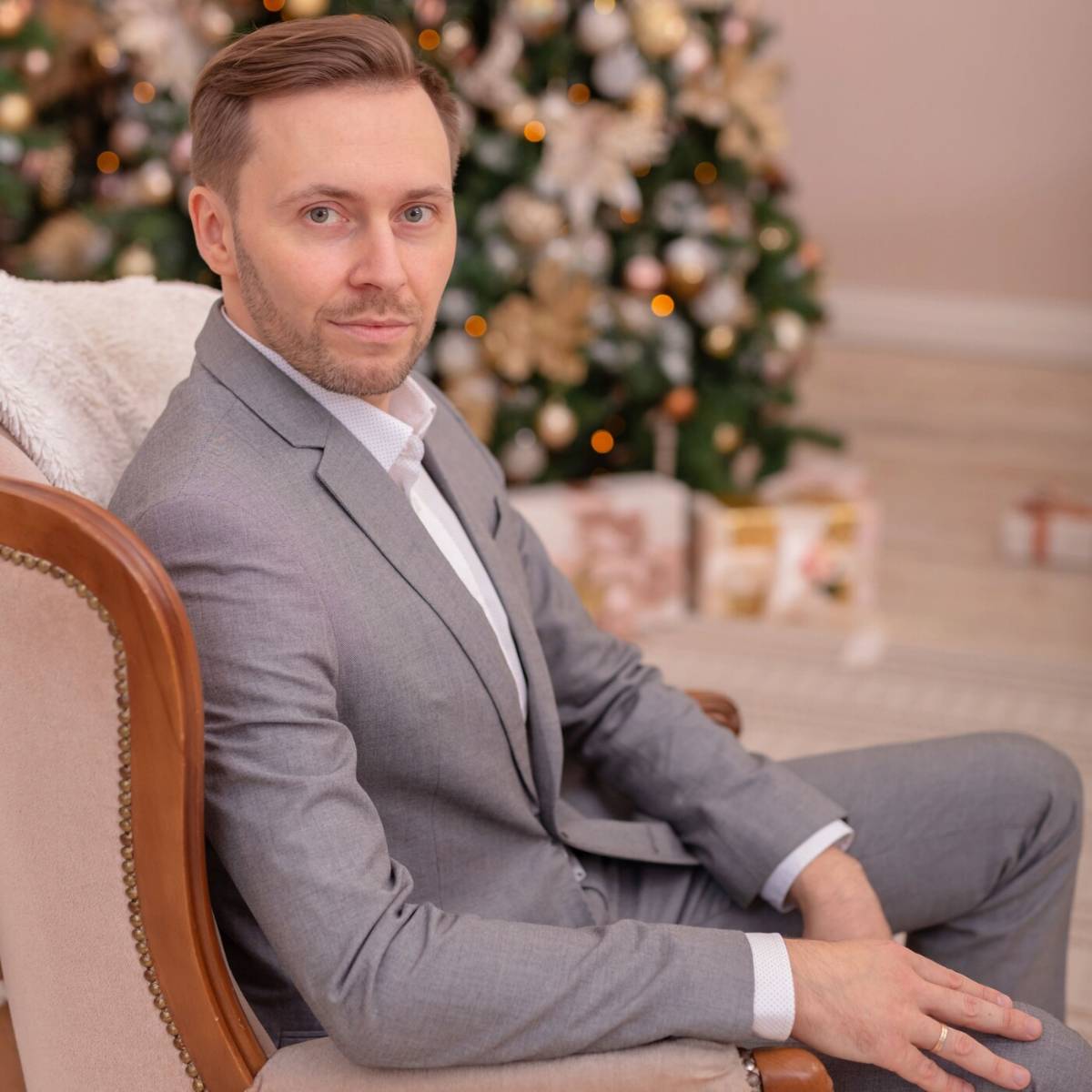 Максим Волков