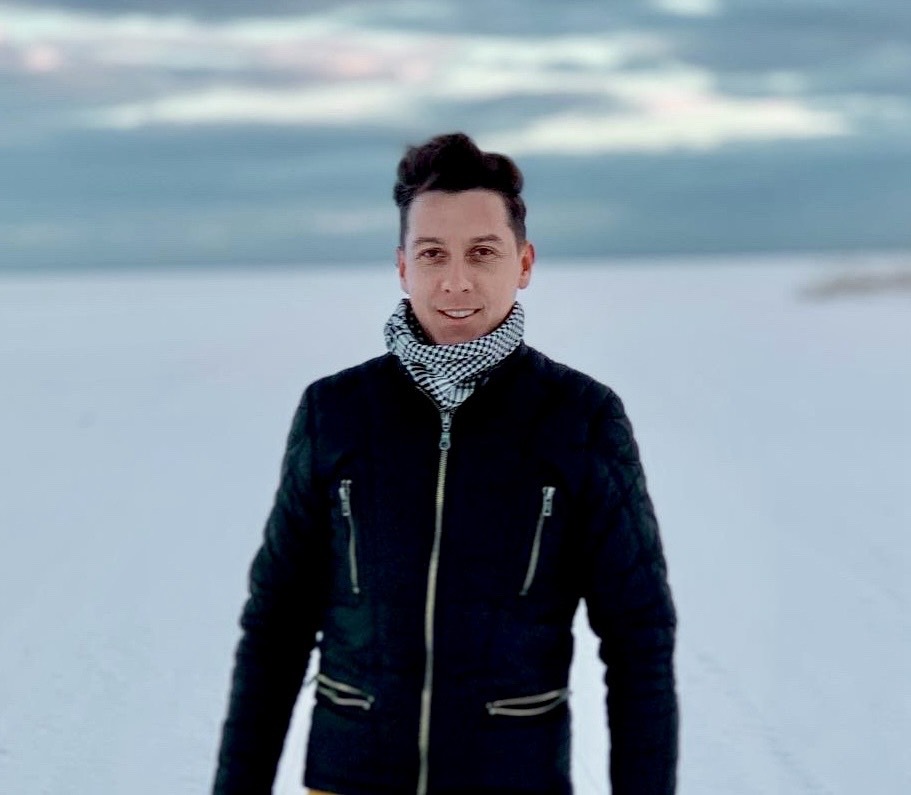 Константин Емельянов