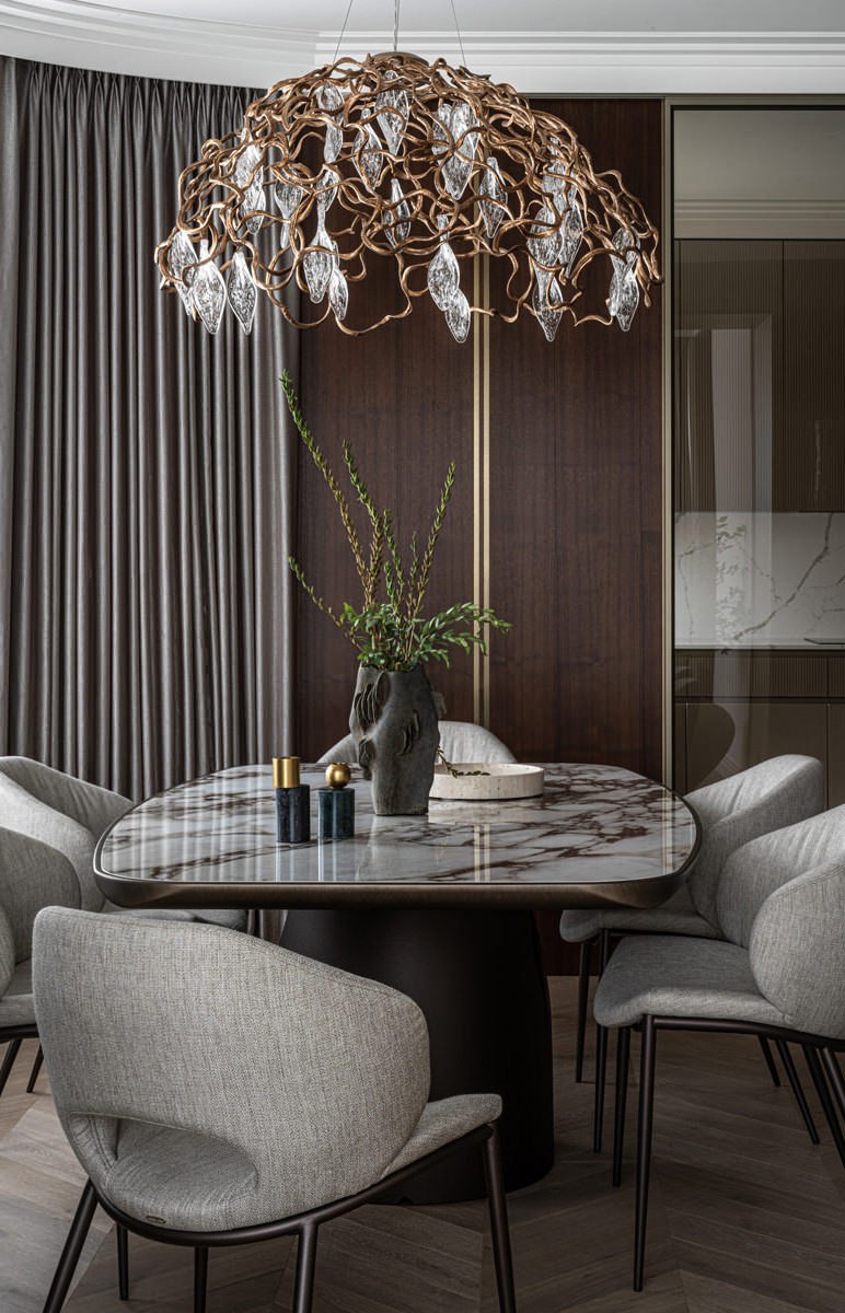 Даже видавшие виды специалисты на каждом объекте встречаются с чем-то новым — опытный архитектор Янина Филиппова не исключение, в этом проекте ей впервые досталась квартира в старом фонде со всеми выт... | Сетка — социальная сеть от hh.ru