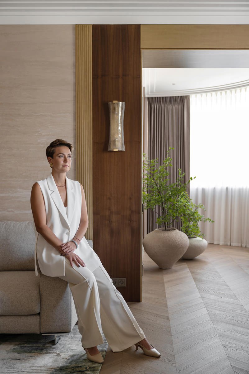 Даже видавшие виды специалисты на каждом объекте встречаются с чем-то новым — опытный архитектор Янина Филиппова не исключение, в этом проекте ей впервые досталась квартира в старом фонде со всеми выт... | Сетка — социальная сеть от hh.ru