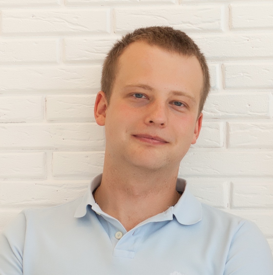 Artem Puzakov