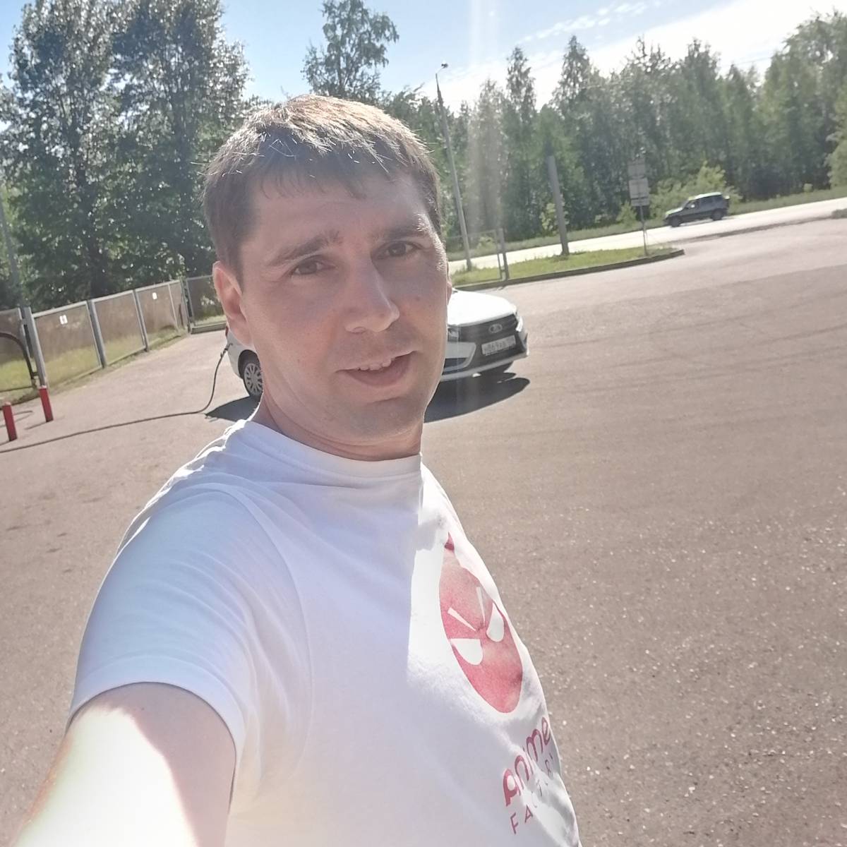 Иван Иванов