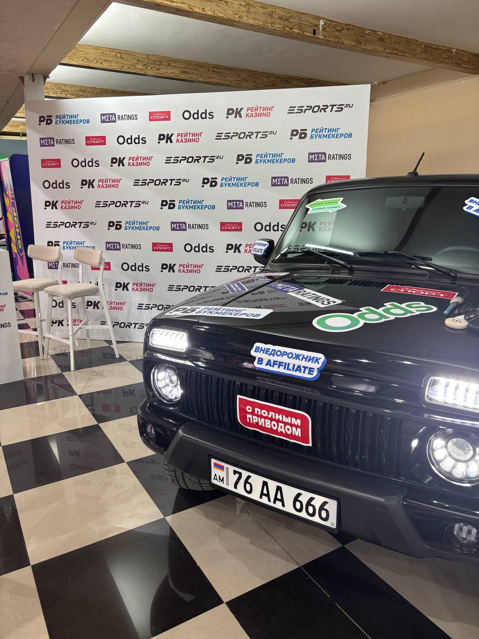 📸 Стенды МАС — борьба за внимание!
Подборка без БК РФ — о них отдельный пост | Сетка — социальная сеть от hh.ru