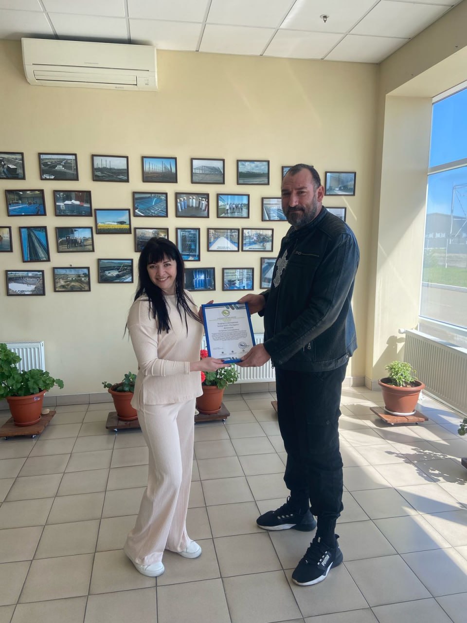 Дорогие друзья-партнёры!
Хотим от всего сердца поблагодарить нашего партнёра — компанию ООО «Полидин»!
Недавно к нам обратилась семья, которой нужна была помощь | Сетка — социальная сеть от hh.ru