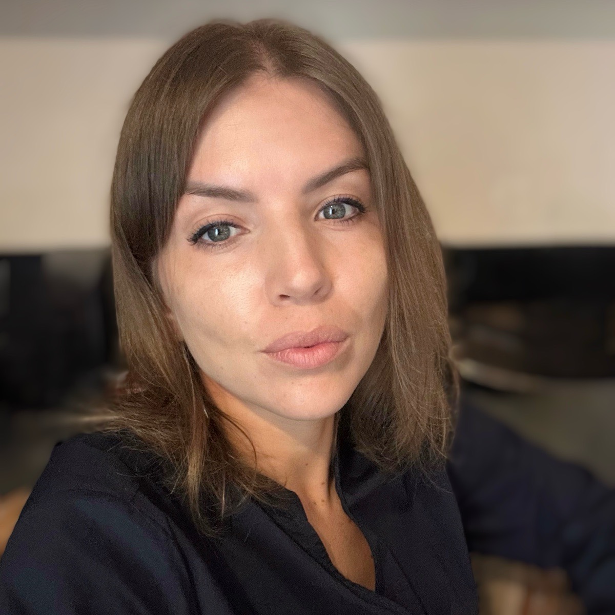 Алёна Колобова