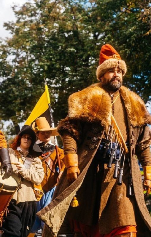 🛡️Исторический фестиваль «Крутицкое наследие» пройдет в выходные24-25 мая 12:00-19:00
Вас ждут батальные постановки о военном деле XVII века, чеканка монет, стрельба из лука, сражения на тренировочных... | Сетка — социальная сеть от hh.ru