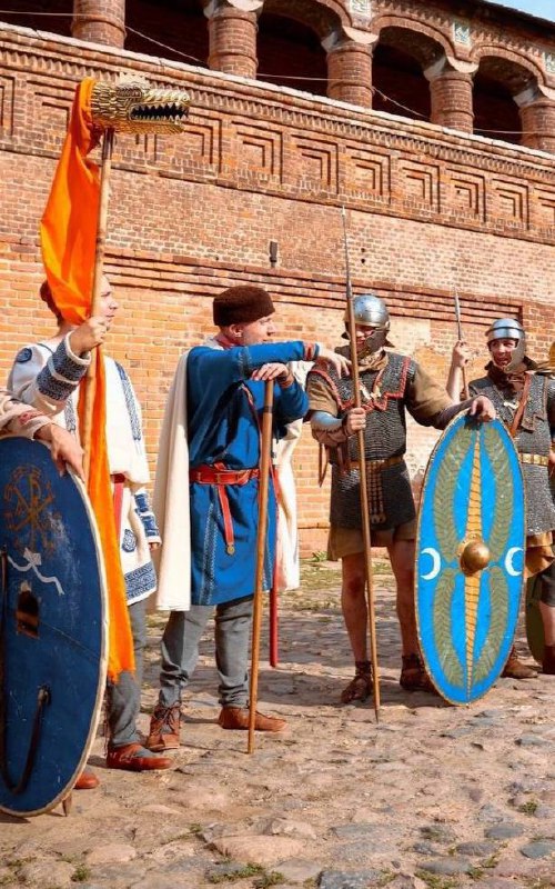🛡️Исторический фестиваль «Крутицкое наследие» пройдет в выходные24-25 мая 12:00-19:00
Вас ждут батальные постановки о военном деле XVII века, чеканка монет, стрельба из лука, сражения на тренировочных... | Сетка — социальная сеть от hh.ru