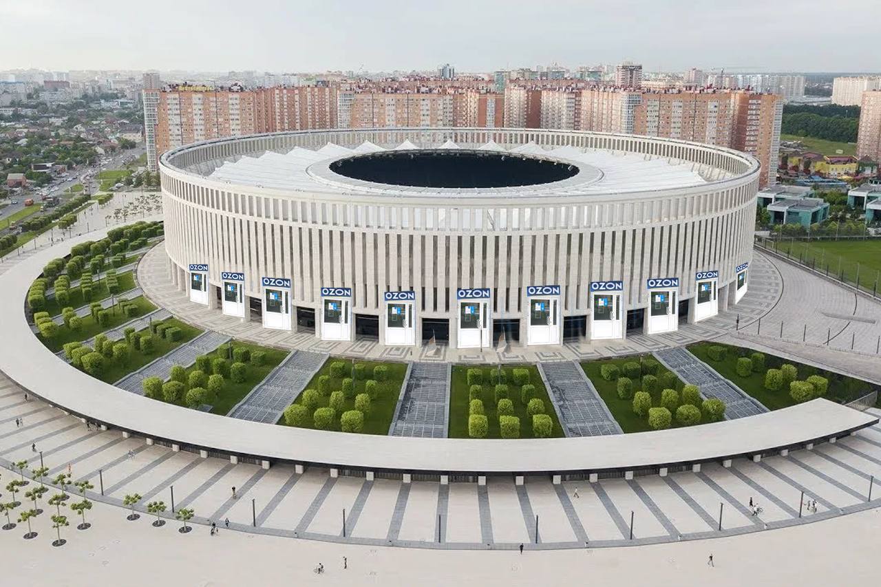 🛒 Поздравлю маркетологов Озон с победой в чемпионате России по футболу
Стадион «Краснодар» с 1 мая называется «Ozon Арена» | Сетка — социальная сеть от hh.ru