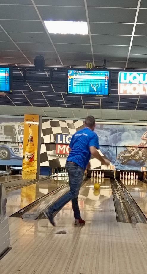 В минувшую пятницу команда Мосводоканала участвовала в III Турнире по боулингу Профсоюза муниципальных работников Москвы | Сетка — социальная сеть от hh.ru