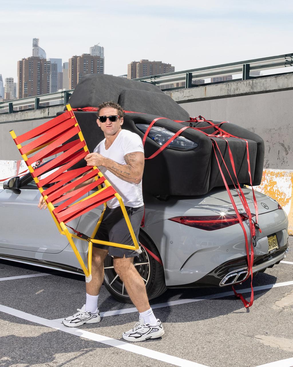 Ребята из MSCHF внезапно объединились с Mercedes-AMG. И в рамках этой коллаборации они выпустили коллекцию «Not for Automotive Use» | Сетка — социальная сеть от hh.ru