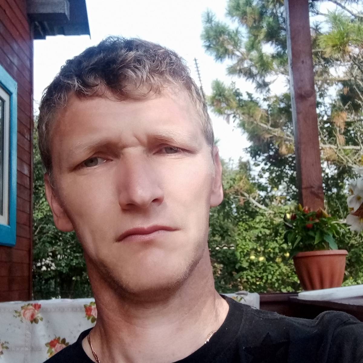 Антон Ларин