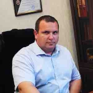 Роман Бобров