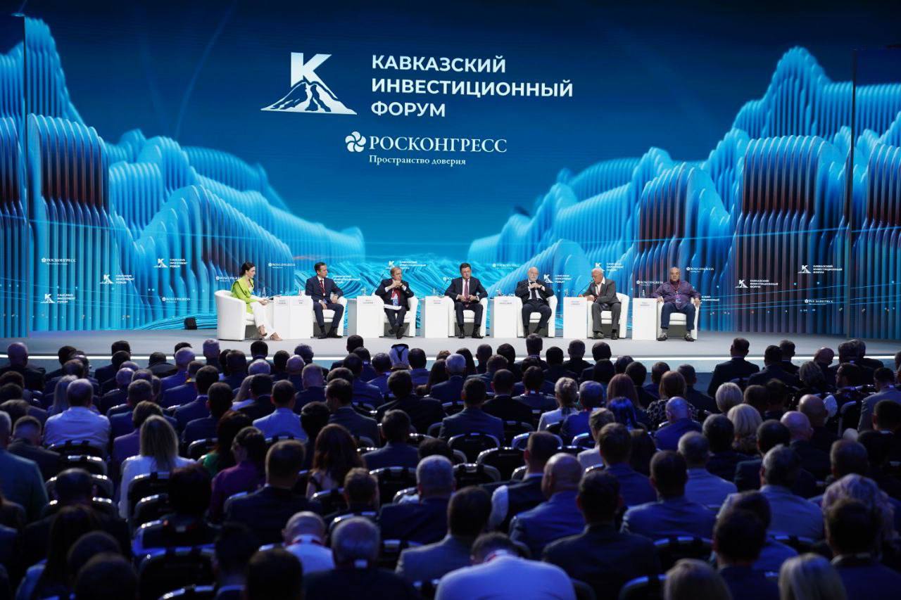 Как прошел первый день Кавказского инвестиционного форума?
В его рамках Ставропольский край собрал богатый урожай подписанных соглашений и договоров — около 8!
А еще Ставрополье продолжает расширять д... | Сетка — социальная сеть от hh.ru