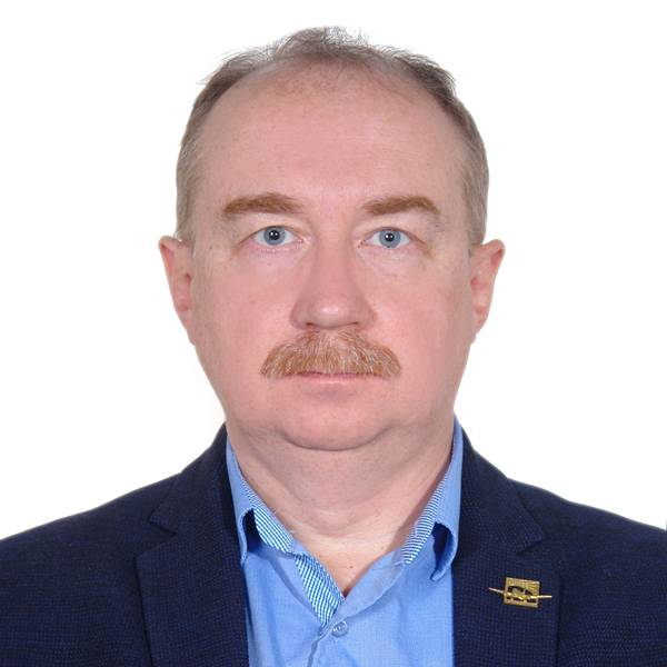 Антон Семенов