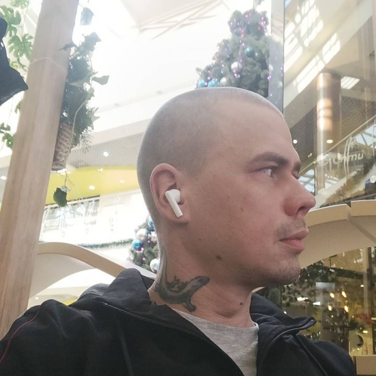 Антон Мельников