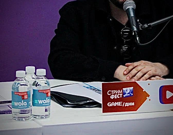 Рекламная кампания на кофейных стаканчиках 🥤 | Сетка — социальная сеть от hh.ru