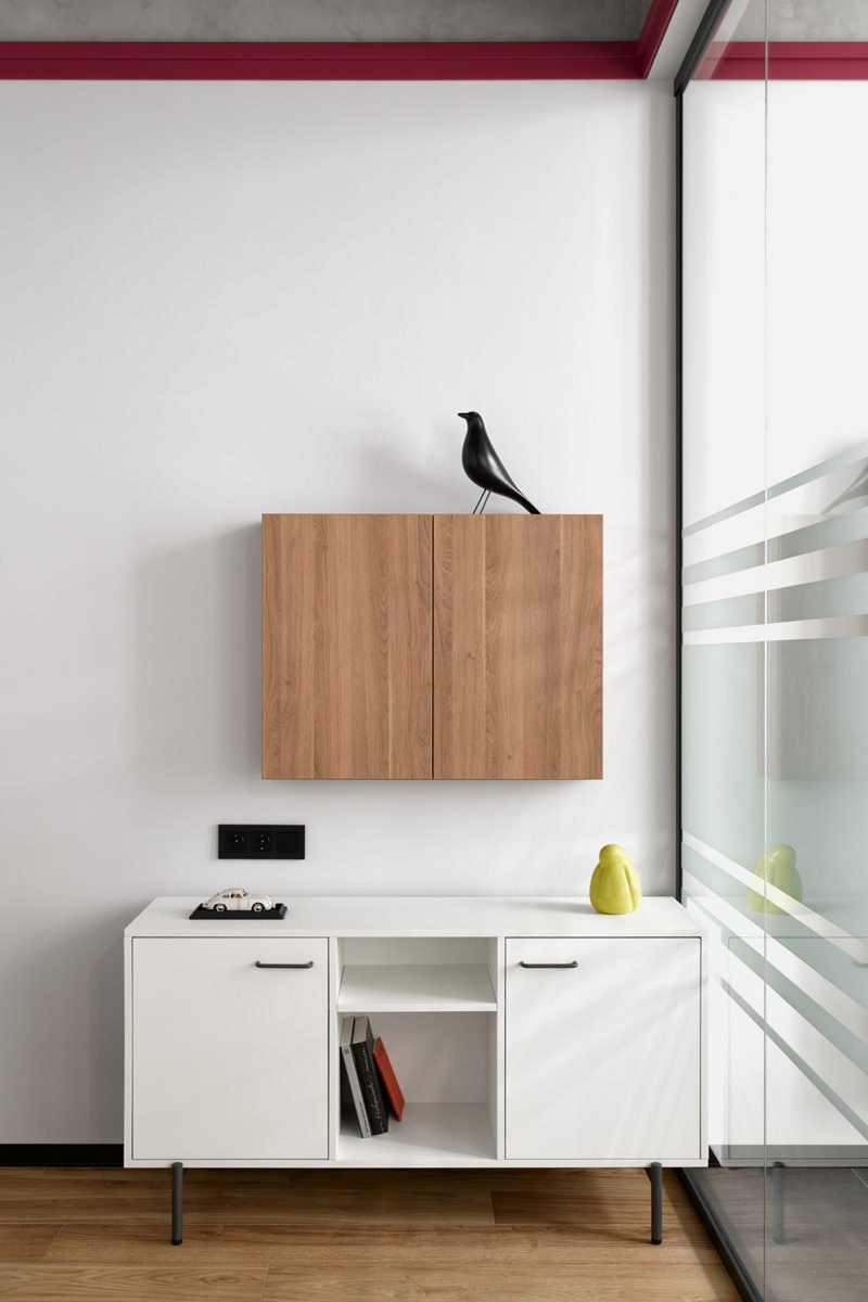 Относительно небольшой бюджет и площадь и специфический «промышленный» профиль компании не помешали дизайнеру Диане Шубиной сделать довольно эффектный и удобный офис. Смотрите на сайте wajournal | Сетка — социальная сеть от hh.ru