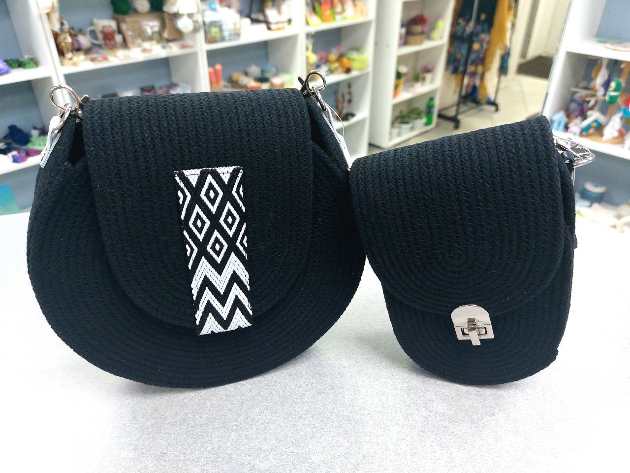 🔥 НОВИНКИ В «ЧУДЕСАХ»! СУМКИ ИЗ ШНУРА — ЛЁГКИЕ, СТИЛЬНЫЕ.
Эти сумки словно сплетены из летнего ветерка — легкие, прочные, лаконичные, но с характером!
✔ Шнур держит форму, не утяжеляет образ | Сетка — социальная сеть от hh.ru