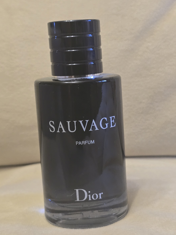 Обложка продукта Dior | Сетка — социальная сеть от hh.ru