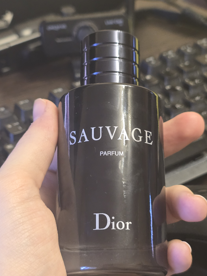 Обложка продукта Dior | Сетка — социальная сеть от hh.ru