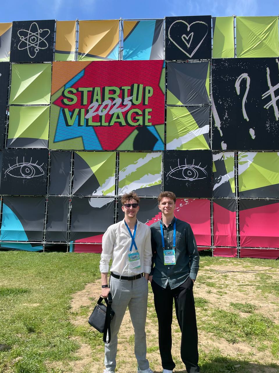 Команда Presentologi на Startup Village — главной точке притяжения для стартапов, инвесторов и тех, кто живёт технологиями и меняет реальность вокруг | Сетка — социальная сеть от hh.ru