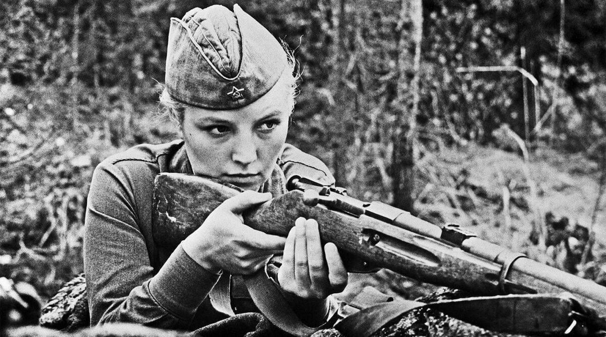 Ошибка советских разведчиц. Почему их разоблачали немцы?
Советские разведчицы понимали, что постоянно рискуют. Их забрасывали в тыл врага и вскоре они оказывались в руках немцев | Сетка — социальная сеть от hh.ru