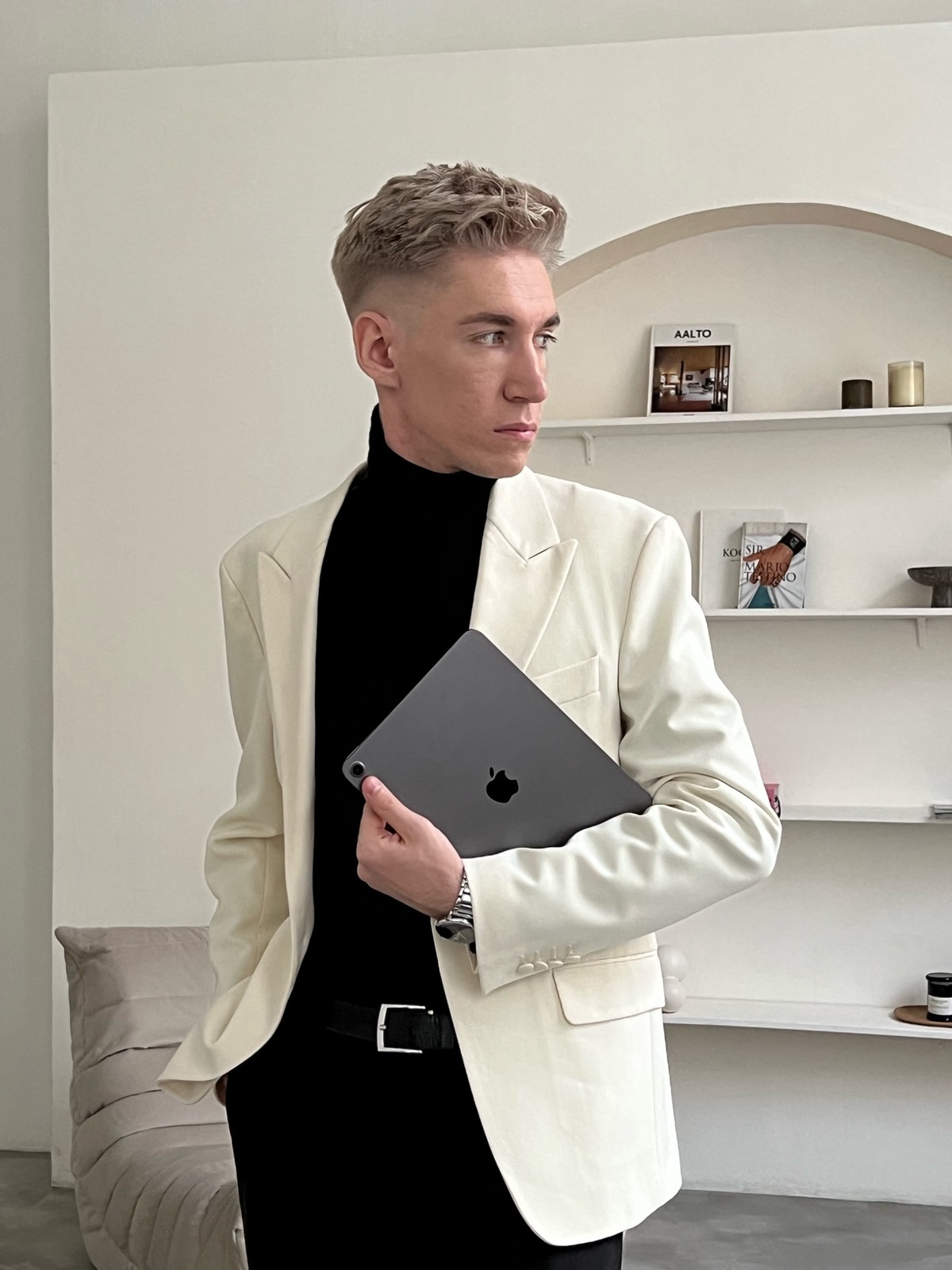 Владислав Жолобов