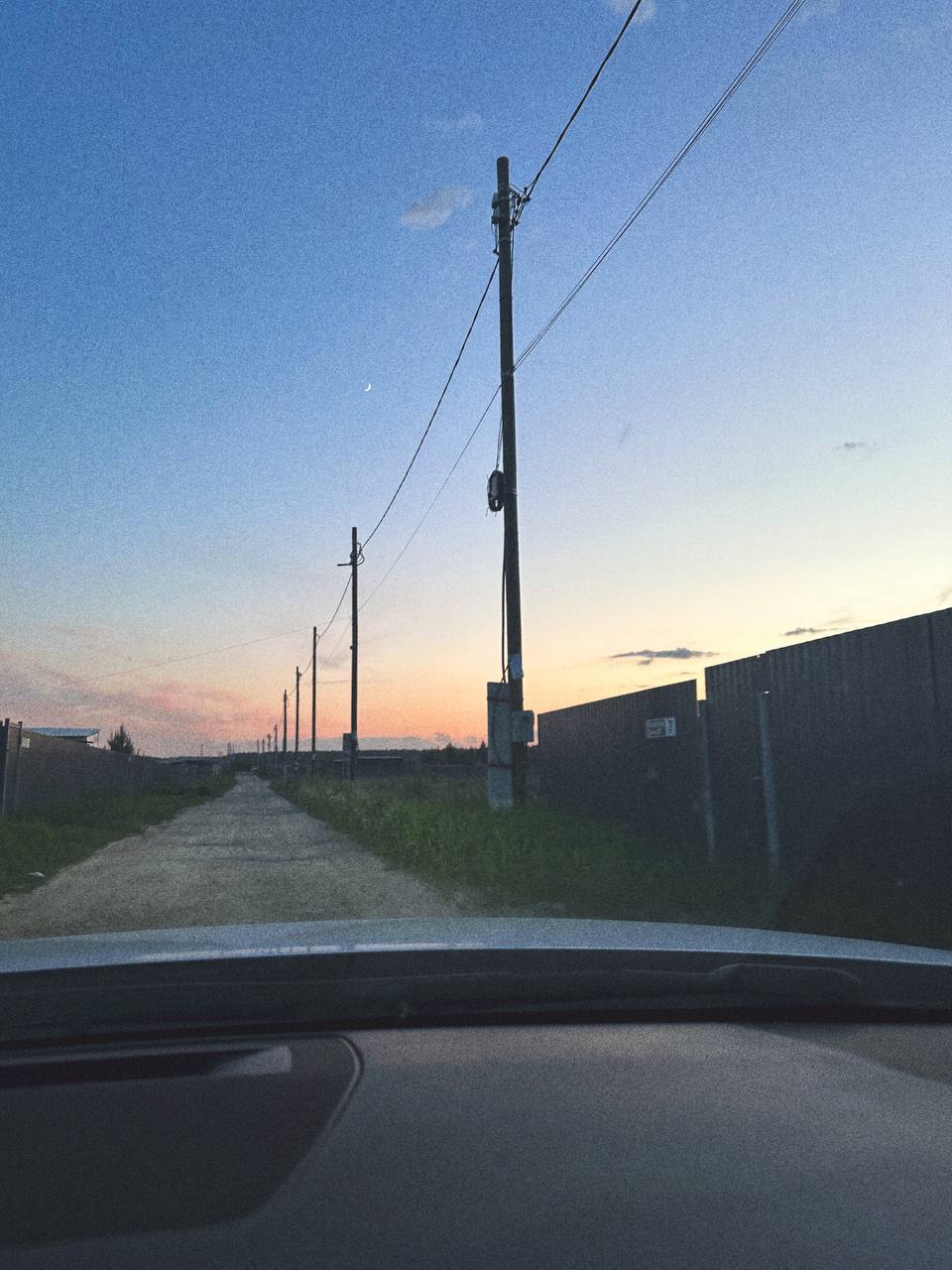 На улице +30 🏜️
Самое время уезжать на дачу 🫡
Спасаться от жары лучше на природе | Сетка — социальная сеть от hh.ru