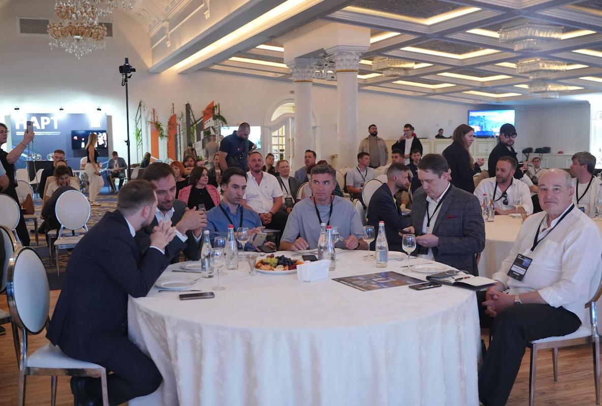 🏆 БИТВА ПРОЕКТОВ НА РОСУРБАНФОРУМЕ: БУДУЩЕЕ УЖЕ ЗДЕСЬ!
Самым зрелищным событием РосУрбанФорума 2025 стала вечерняя "Битва проектов" | Сетка — социальная сеть от hh.ru