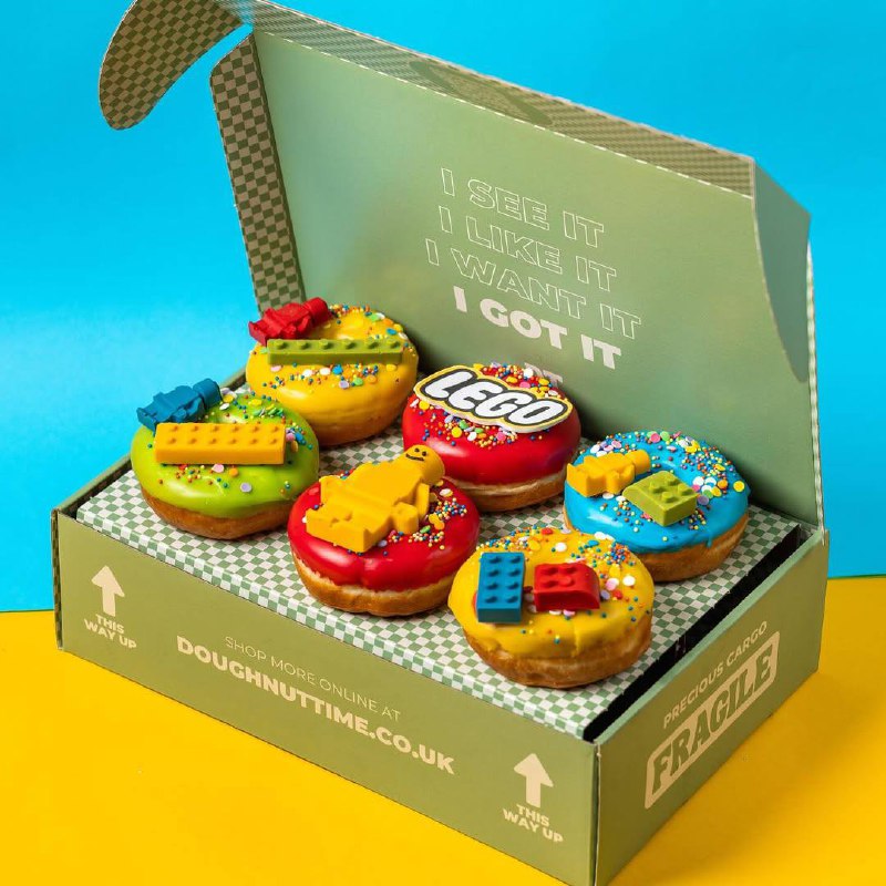 Вау, британская пончиковая Doughnut Time создала красивый сет для фанатов Lego | Сетка — социальная сеть от hh.ru