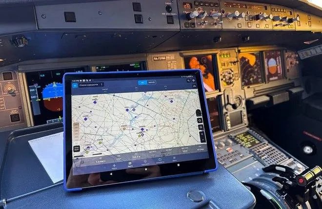 ⏺ «АФЛТ-Системс» модернизирует FlyBag (Электронный портфель пилота) для дальневосточной авиакомпании «Аврора»
Компания доработает и адаптирует софт под нужды авиаперевозчика | Сетка — социальная сеть от hh.ru