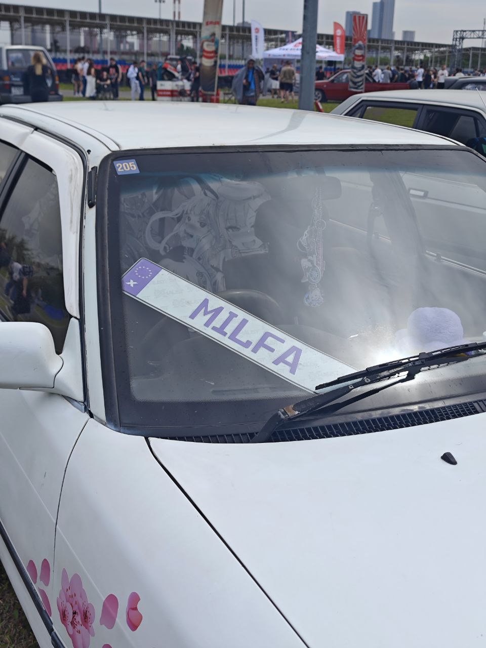Сходили на фестиваль от музея японских автомобилей 😎
Захотелось фургончик | Сетка — социальная сеть от hh.ru