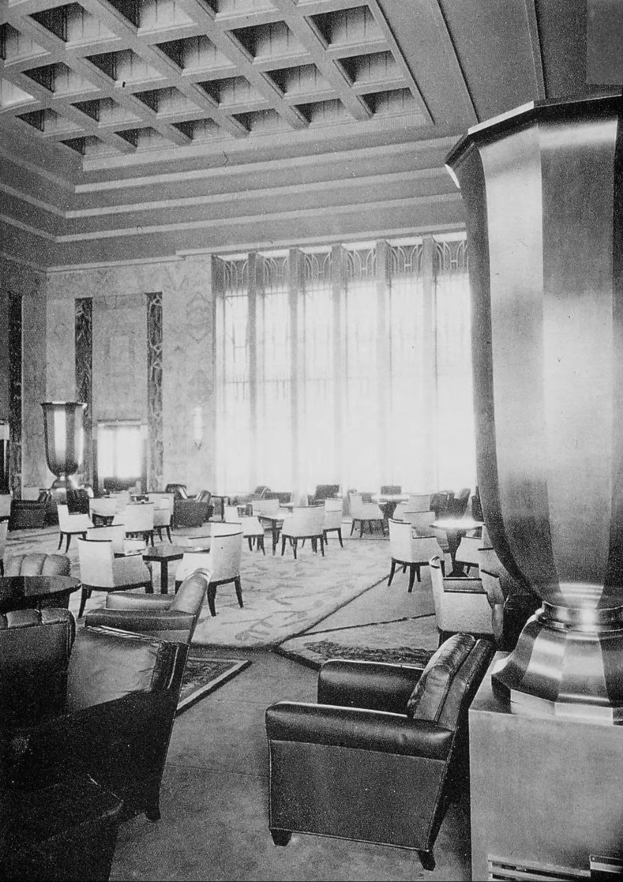Одним из символов ар-деко стал океанский лайнер SS Normandie. Таким же символом мог стать и другой французский корабль, SS L'Atlantique, если бы не его трагичная судьба | Сетка — социальная сеть от hh.ru