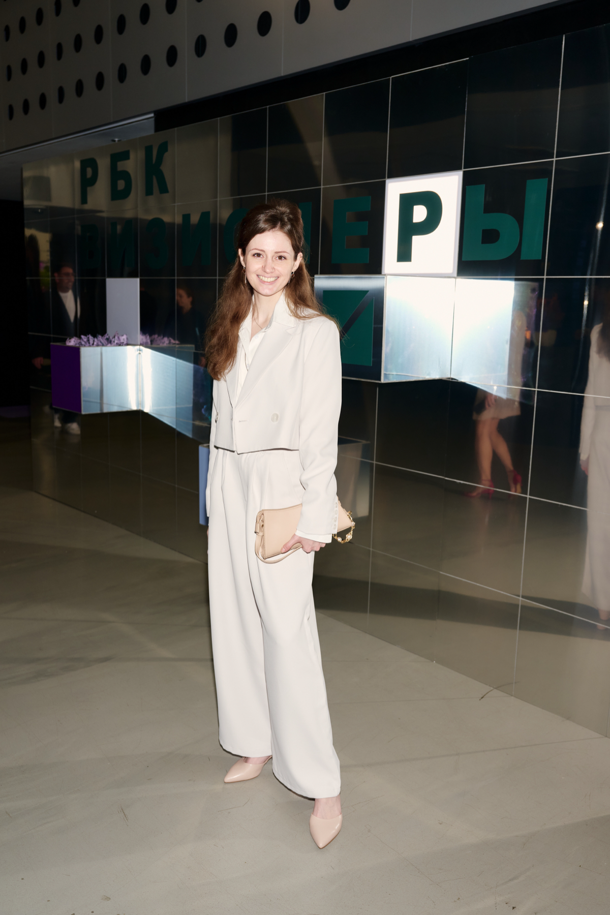 РБК — это про людей. Я восхищаюсь своими коллегами, которые ставят планку, покоряют её и держат. Спасибо, что у меня есть возможность расти и делать проекты вместе с вами | Сетка — социальная сеть от hh.ru