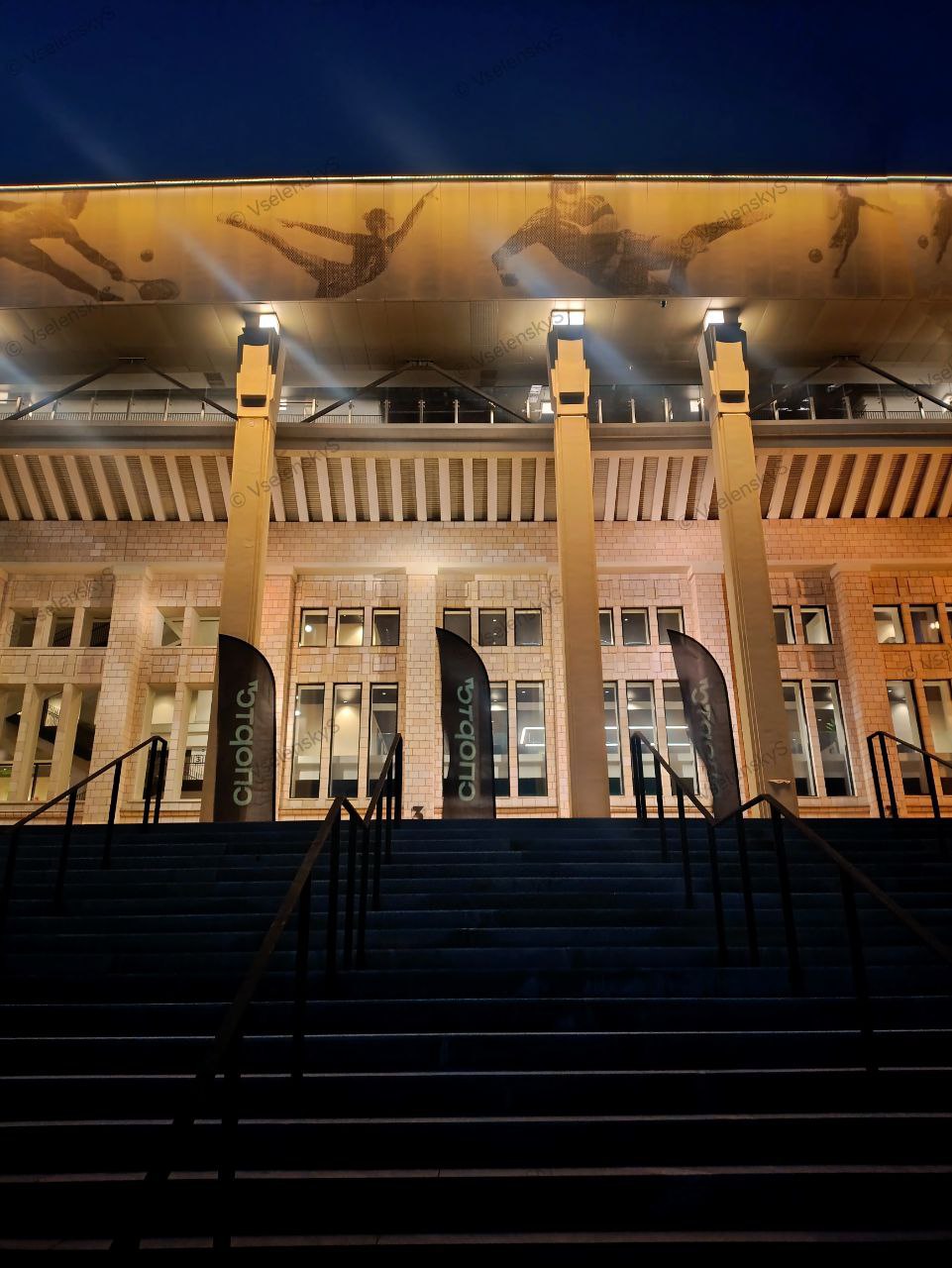 Первая премия «Спортивный блогер года» от Спортса
На днях в Москве состоялась первая премия «Спортивный блогер года», организованная одним из крупнейших и самых авторитетных спортивных ресурсов России... | Сетка — социальная сеть от hh.ru