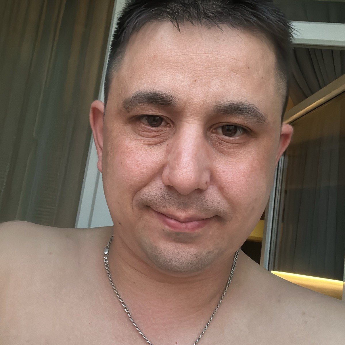 Роман Наурзов