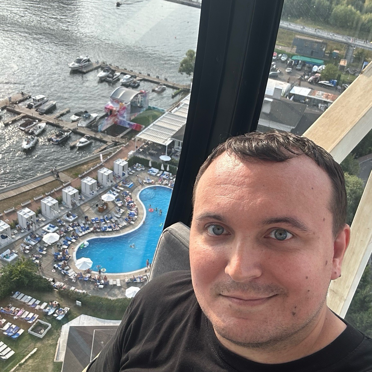 Дмитрий Новоселов