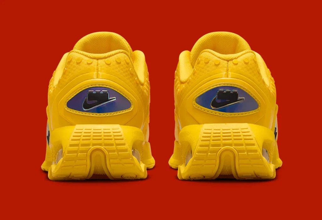 НОВОСТИ ✈️
⚡️ Это не кроссовки, а LEGO-мечта: Nike выпустили Air Max Dn в дерзком коллабе
Nike и LEGO анонсировали это сотрудничество ещё в августе 2024 года, но теперь сборка наконец-то завершена | Сетка — социальная сеть от hh.ru