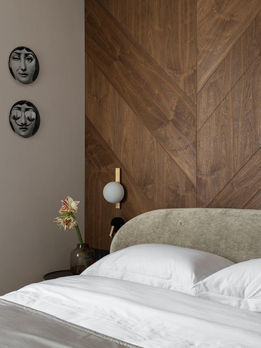 Столовая на балконе, гардероб вместо санузла и другие оригинальные и функциональные решения в проекте дизайнера Ольги Гусаровой. Смотрите на сайте wajournal.ru
Автор проекта: дизайнер Ольга Гусарова | Сетка — социальная сеть от hh.ru