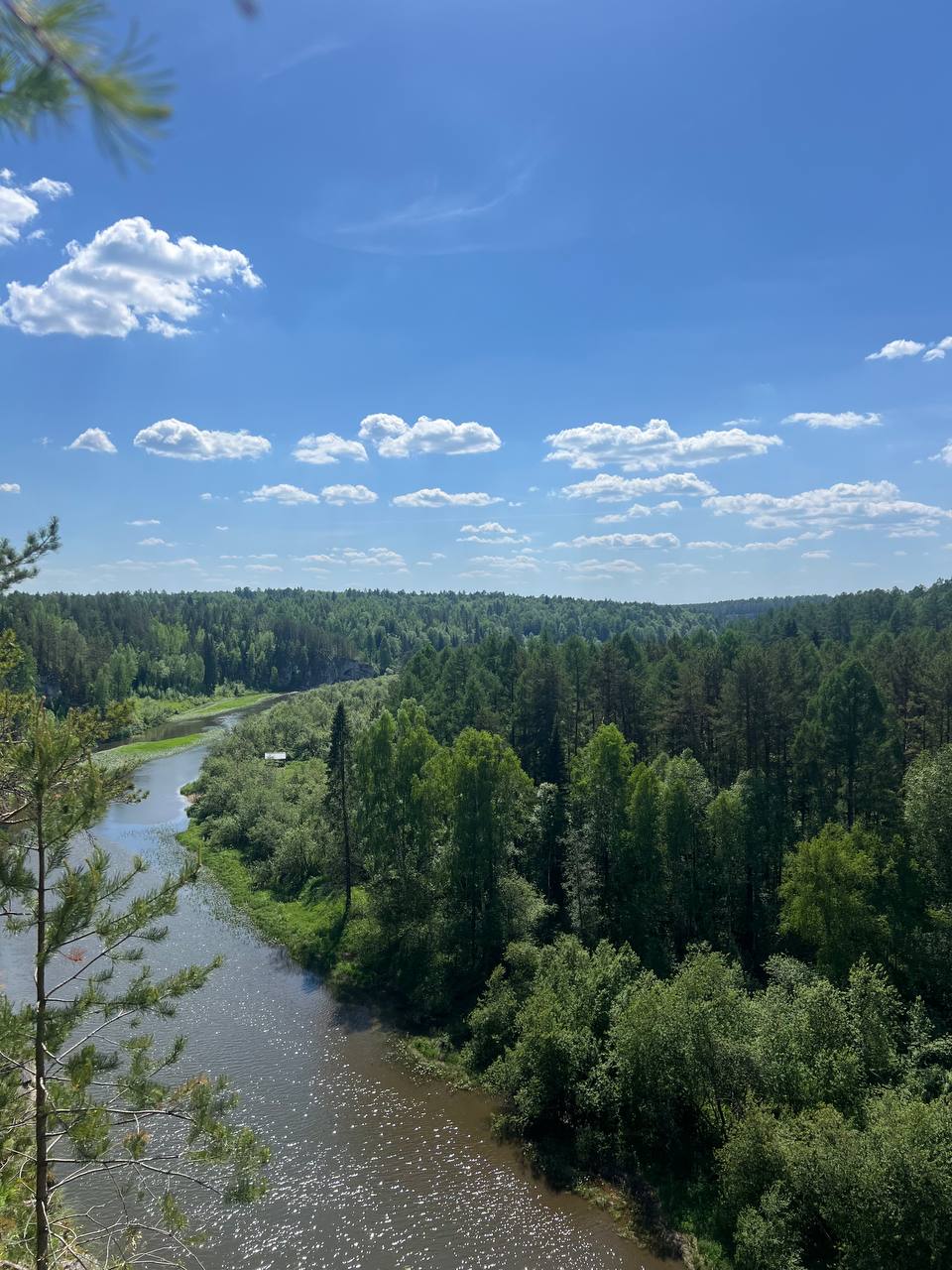 С первым днём лета ☀️
В эти выходные мы с семьей отправились в природный парк Оленьи ручьи в Свердловской области | Сетка — социальная сеть от hh.ru