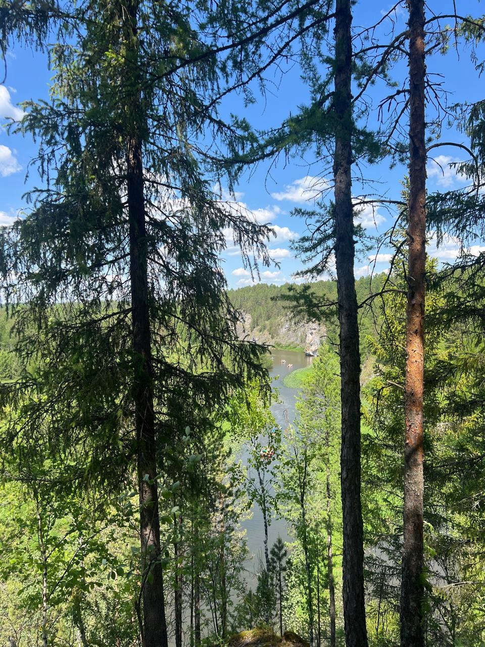 С первым днём лета ☀️
В эти выходные мы с семьей отправились в природный парк Оленьи ручьи в Свердловской области | Сетка — социальная сеть от hh.ru