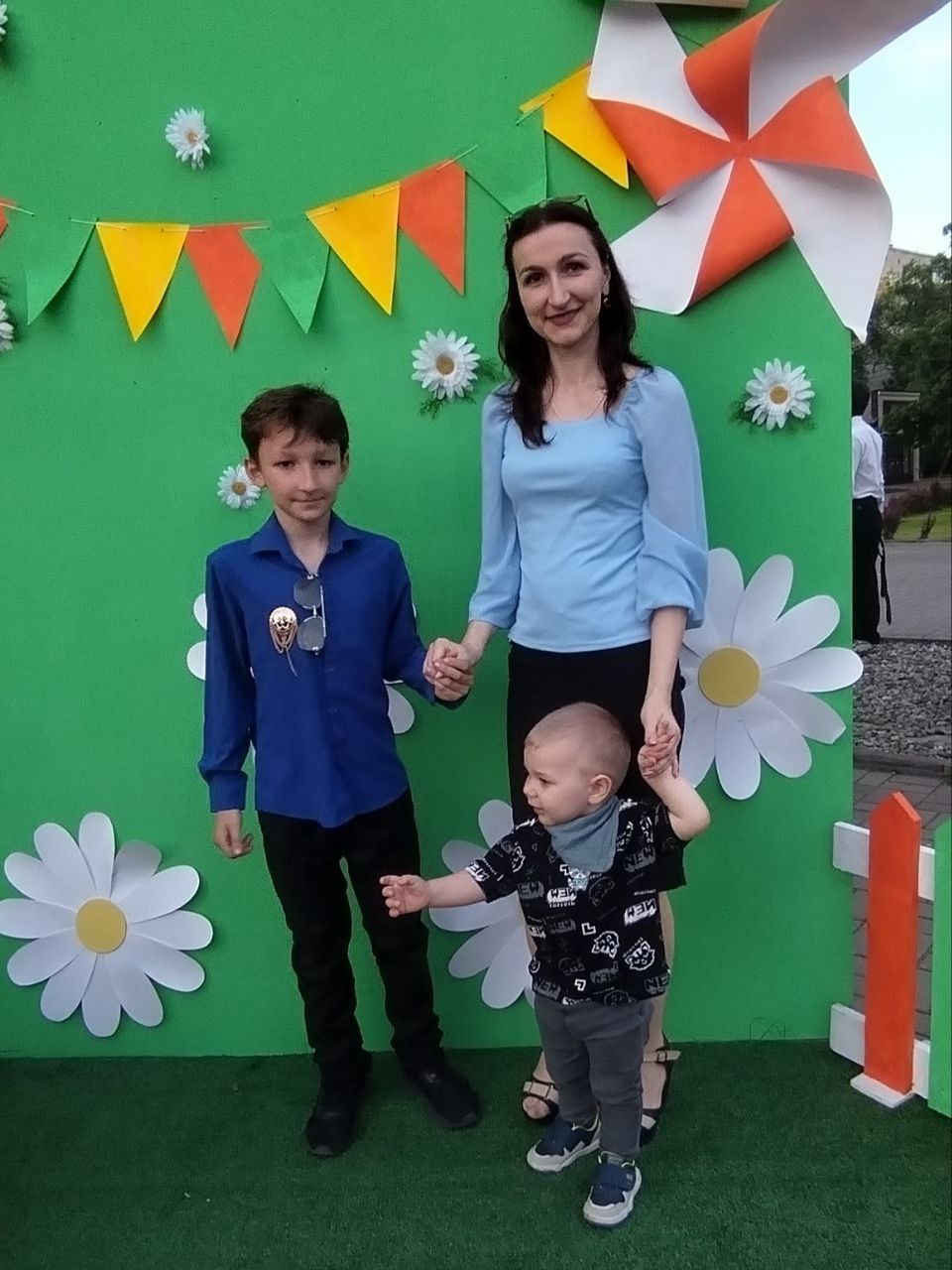1 июня - праздник детства!😊
Чудно погуляли, столько детям интересностей, красоты и вкусноты досталось🥰
А с понедельника новые будни...🤪 | Сетка — социальная сеть от hh.ru
