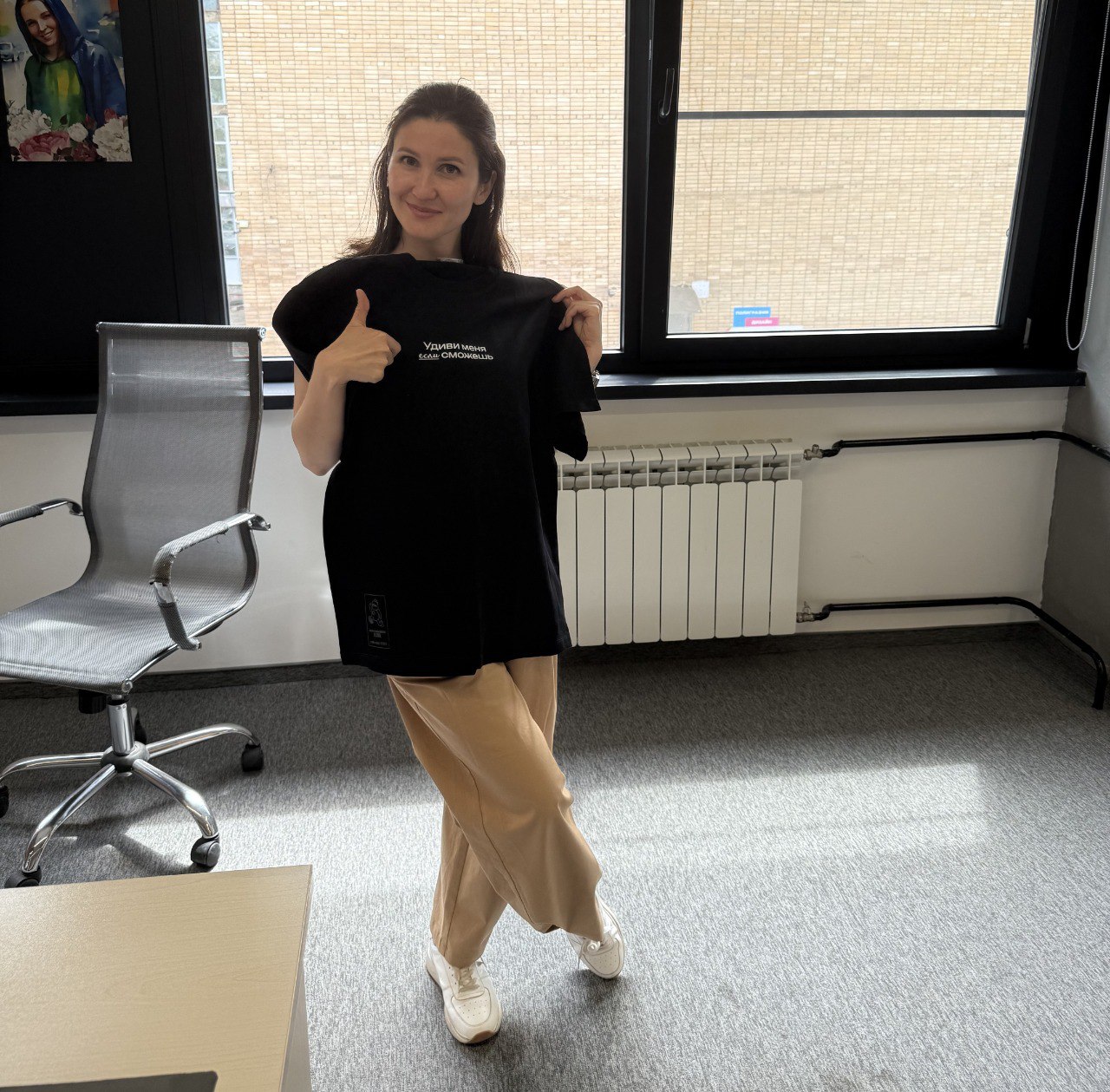 Создай свою фирменную футболку у нас в офисе!🚀
Мы сделали то, что никто не делал раньше! Теперь после деловой встречи вы можете своими руками создать уникальную футболку с помощью термотрансфера и уне... | Сетка — социальная сеть от hh.ru