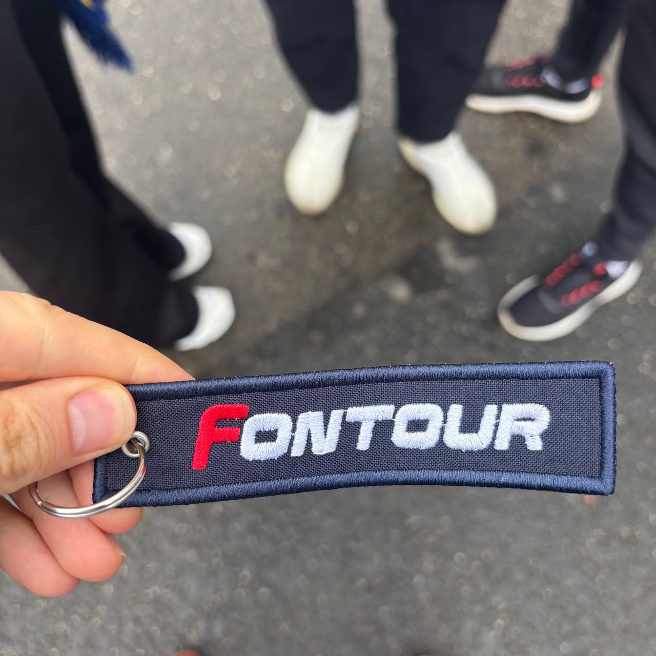 😳 Активации Fonbet на Кубке — катастрофа!
Речь только (!) о беттинг-механиках для действующих игроков:
1️⃣ Ни одного ценного приза
Обошел зоны на улице и внутри стадиона | Сетка — социальная сеть от hh.ru